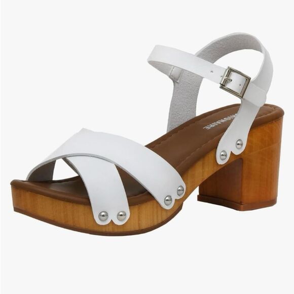 CUSHIONAIRE Women's Slate Faux Wood Sandal +Memory Foam - Picture 4 of 4